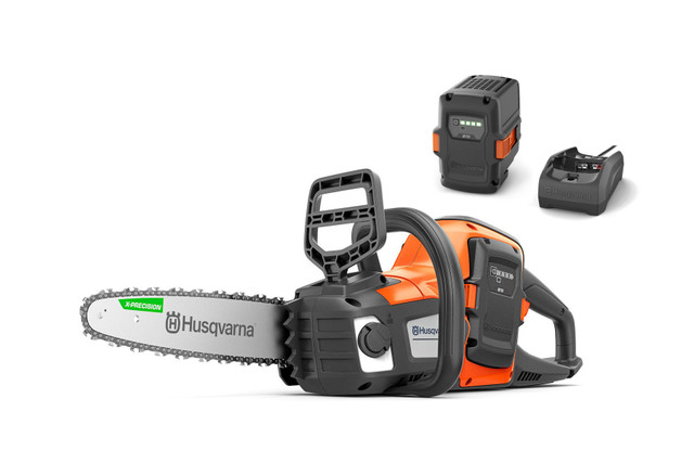 225i Battery Chainsaw with battery and charger 36V